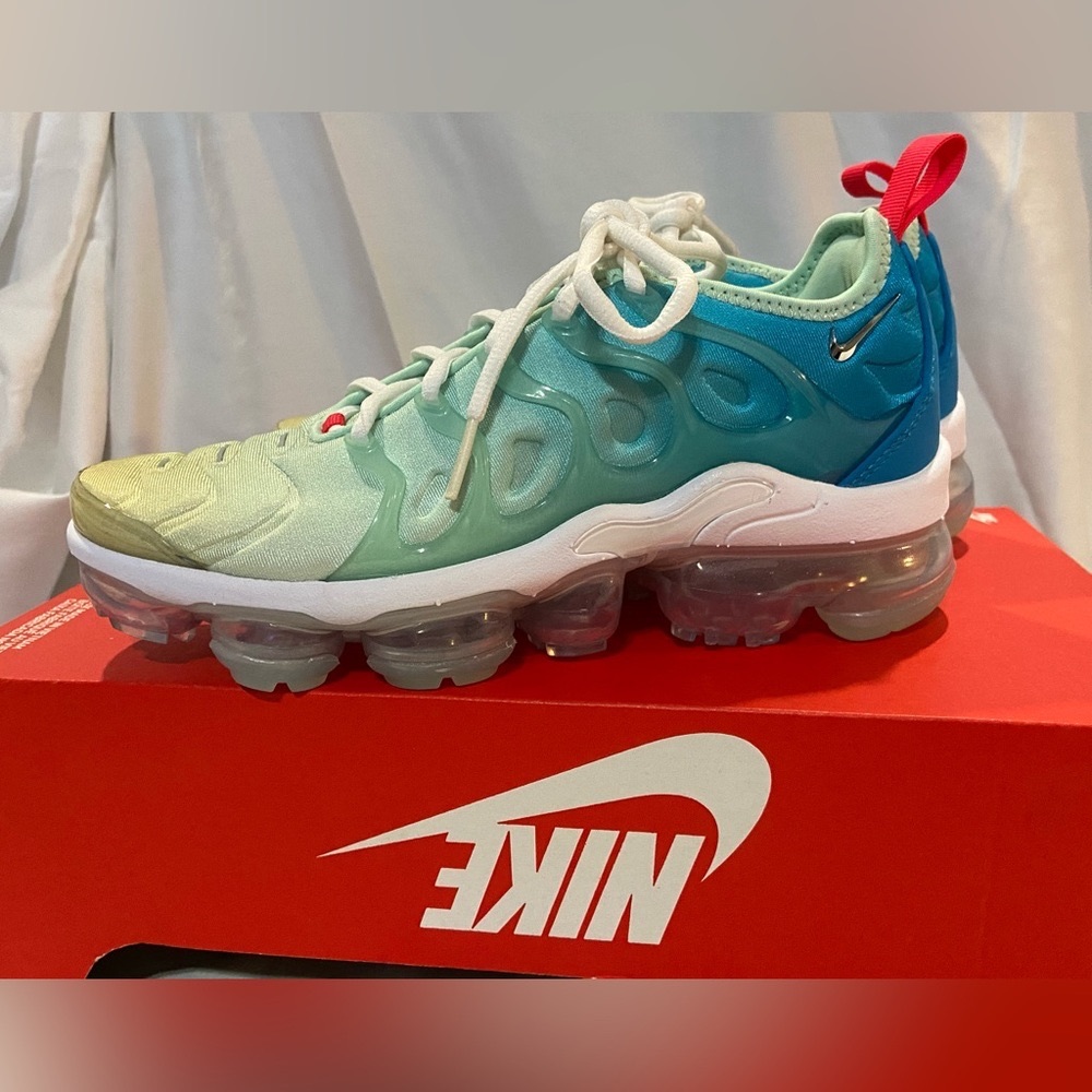 Nike Air VaporMax Plus
